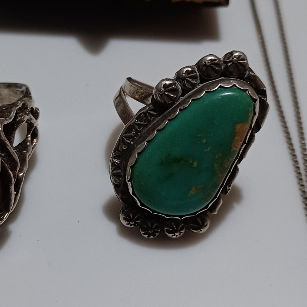 Native American Large Turquoise Bear Paw R